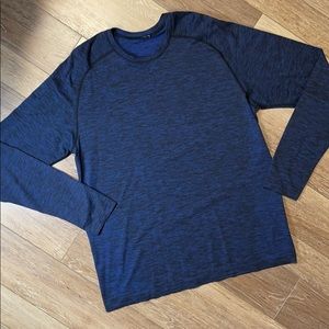 Men's XL Lululemon long sleeve shirt